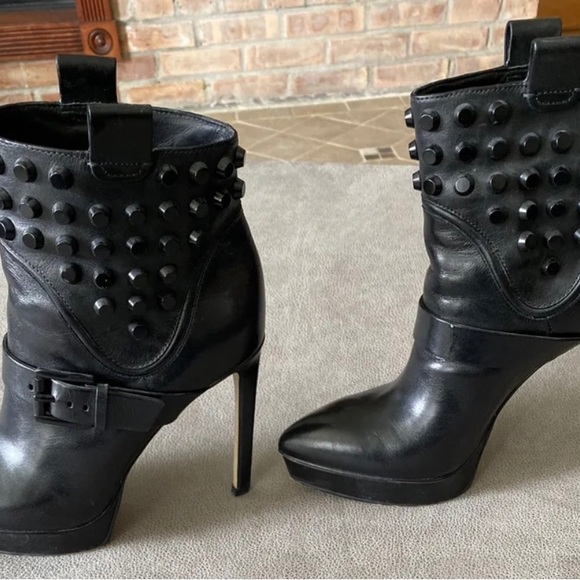 Michael Kors Studded Boots- size 6 - Picture 3 of 8